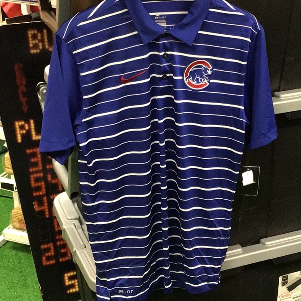 Cubs short sleeve.